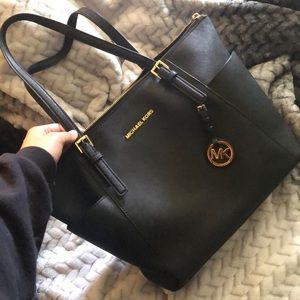 Michael Kors Bag ( used )